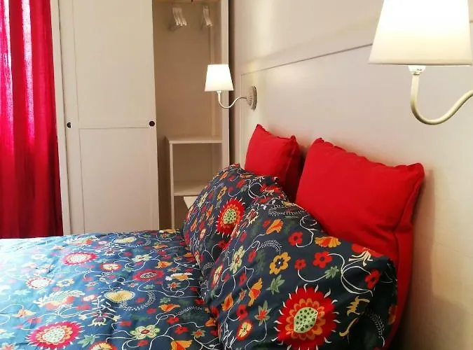 Sleep & Fly Oda ve Kahvaltı Bolonya