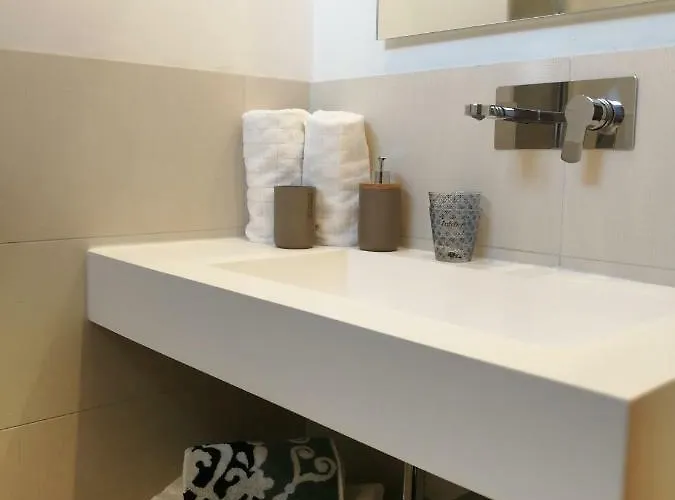 Sleep & Fly 3* ボローニャ